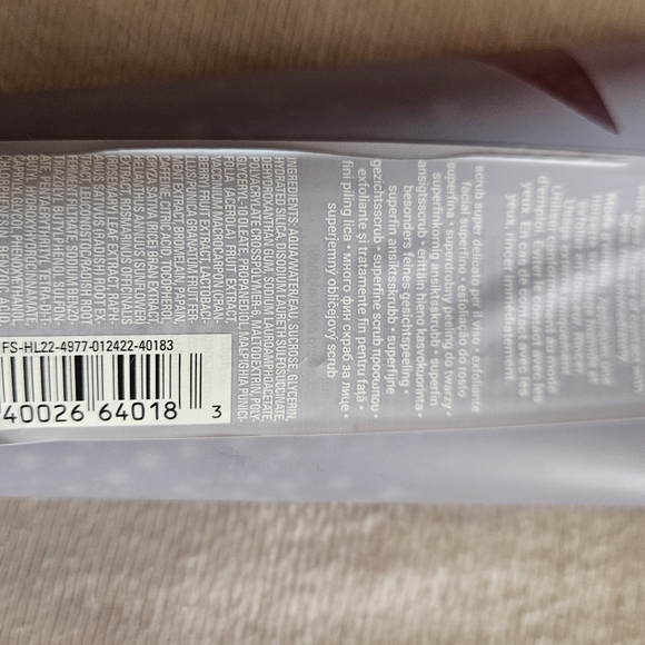 FENTY Skin Cherry Dub Superfine Face Scrub Full Size 3.52oz Sealed New Vegan GF - Picture 4 of 7
